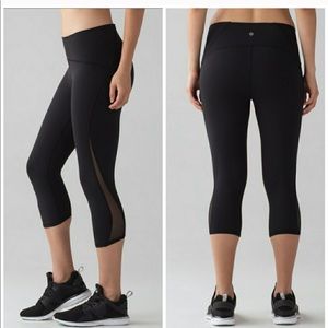 Lululemon Train Times crop size 4